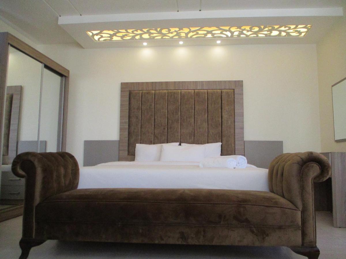 Alqimah Hotel Apartments Аман Екстериор снимка