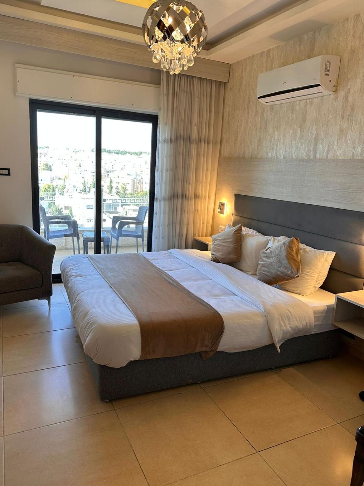 Alqimah Hotel Apartments Аман Екстериор снимка