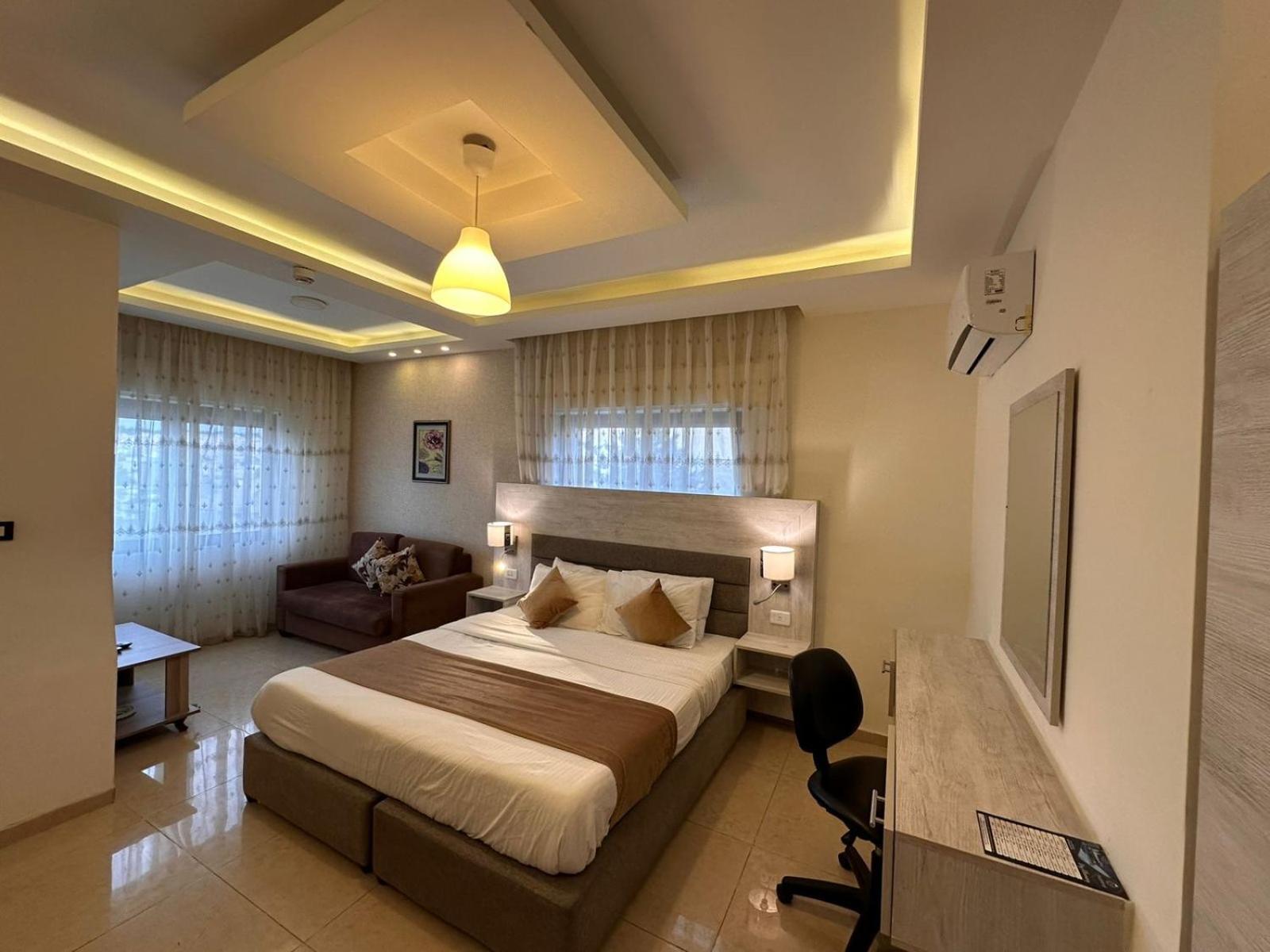 Alqimah Hotel Apartments Аман Екстериор снимка