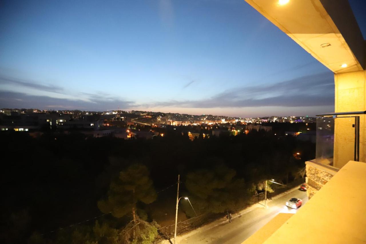 Alqimah Hotel Apartments Аман Екстериор снимка