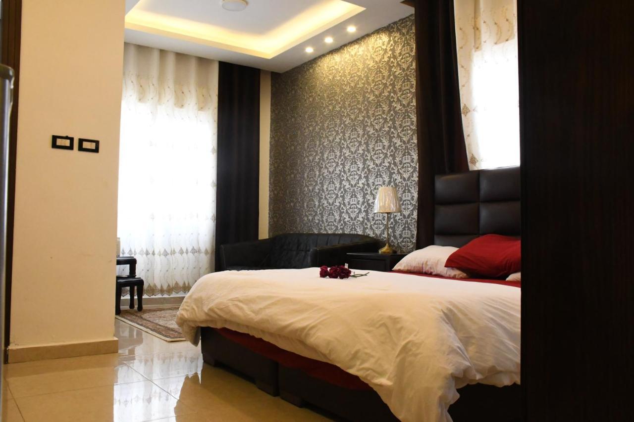 Alqimah Hotel Apartments Аман Екстериор снимка
