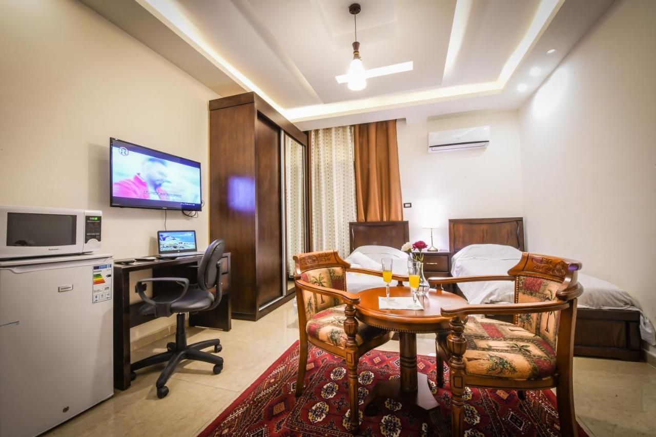 Alqimah Hotel Apartments Аман Екстериор снимка